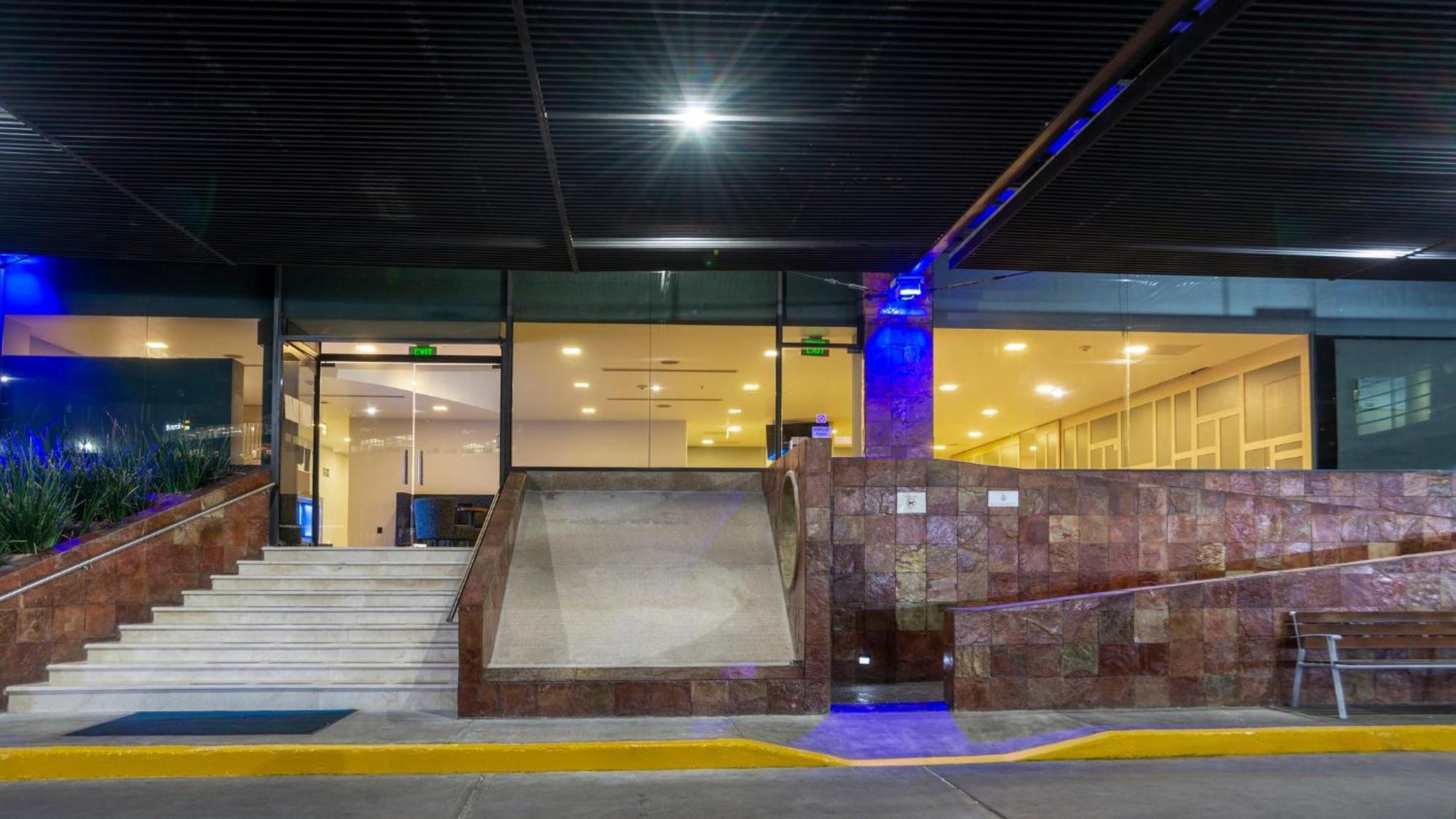 Express Santa Fe By Ihg 4*