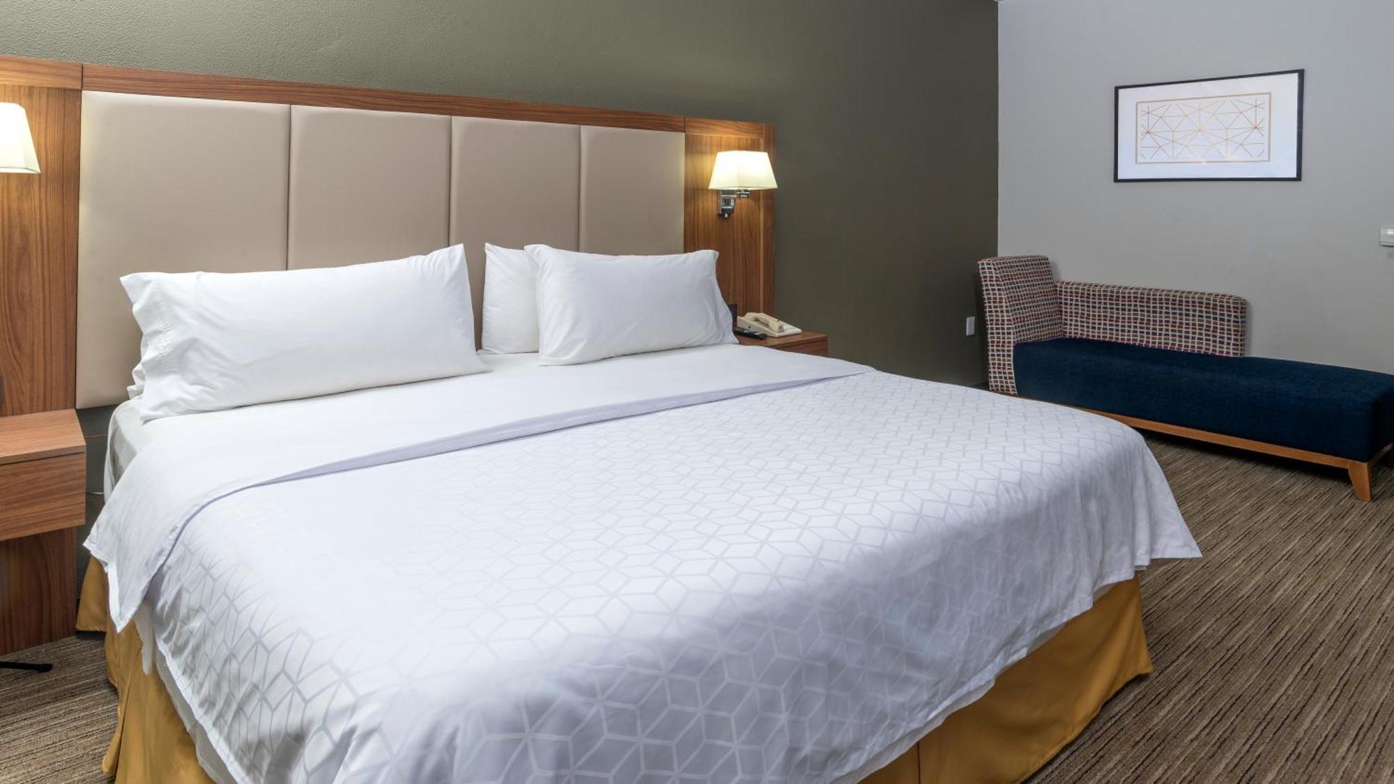 Hotel Express Santa Fe By Ihg Mexico